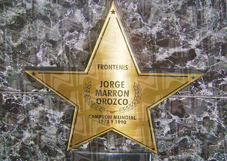 NovedadesAca's tweet photo. #Deportes Jorge Arturo Marrón Orozco, leyenda guerrerense http://t.co/RisyfKfSnu http://t.co/p98u0bNXEi