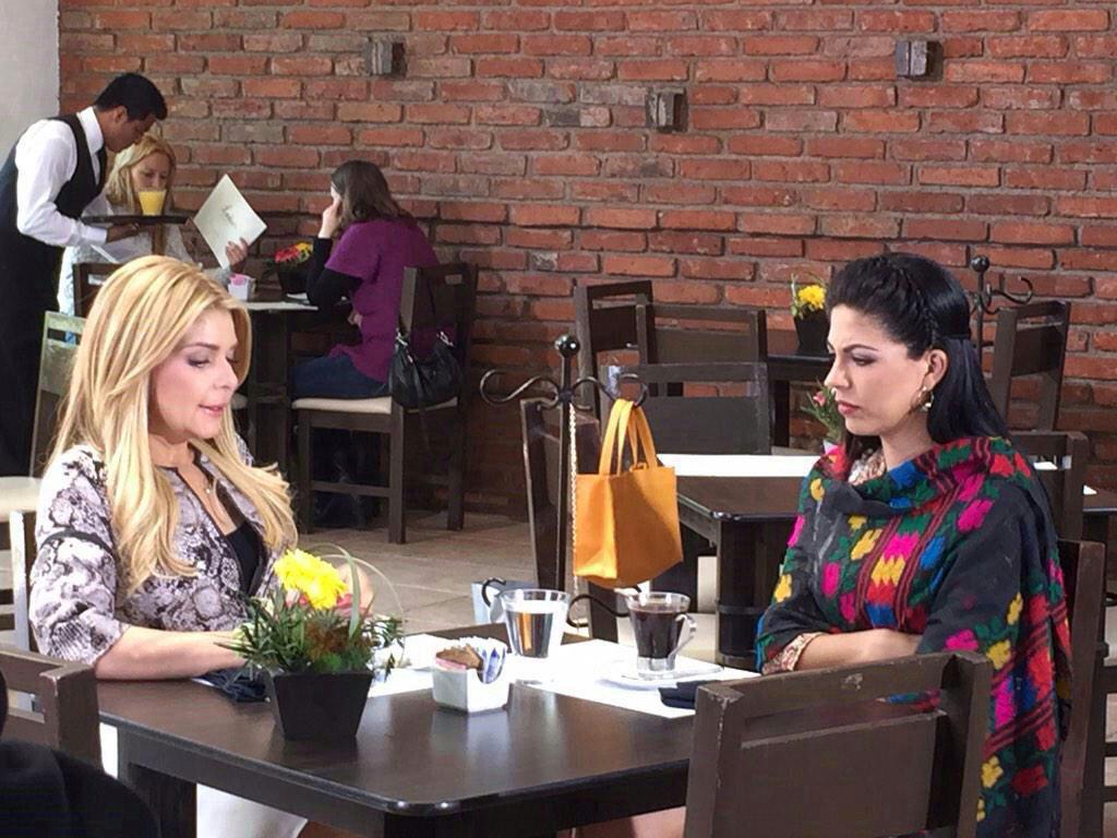 Amores con Trampa Televisa 2015 Telenowele