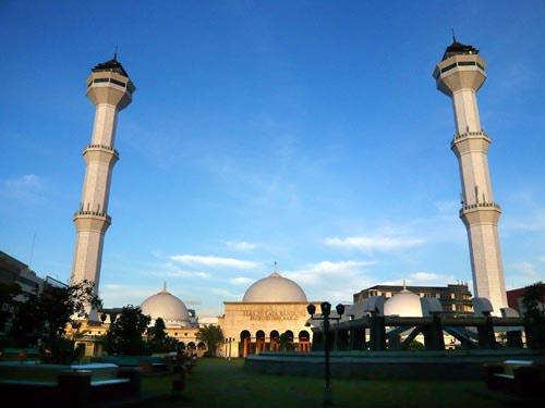 infobdg's tweet photo. Alun – Alun Bandung Dari Masa ke Masa http://t.co/IT9R6CVYJk #infoBDG #wisataBDG http://t.co/Sr91zWhKy1