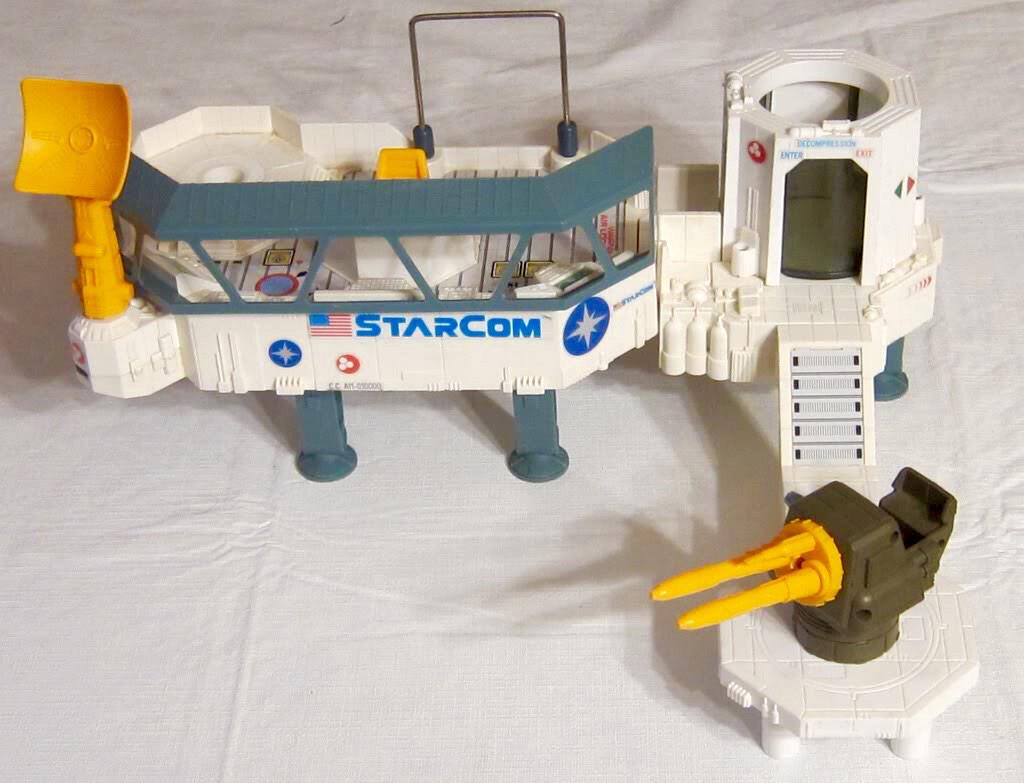 Starcom Starbase Command Pilastro Parts Mattel Coleco 