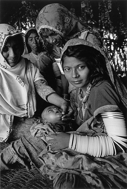 BillGates's tweet image. These powerful photos are a reminder of the fantastic progress we’ve made against polio: b-gat.es/1wbyAUs