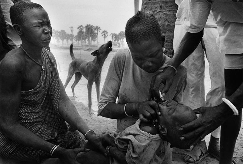 BillGates's tweet image. These powerful photos are a reminder of the fantastic progress we’ve made against polio: b-gat.es/1wbyAUs
