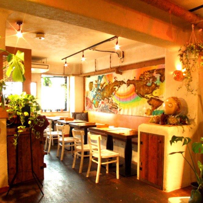 学生街コンin下北沢 街コンで使われるお店をご紹介します 旅カフェgift 下北沢 Home 旅カフェという名の通り世界中の雑貨や料理が置かれている 隠れ家のような温かみのあるカフェです ホームページ Http T Co 5el2r9azce Http T Co Kew55emiy1