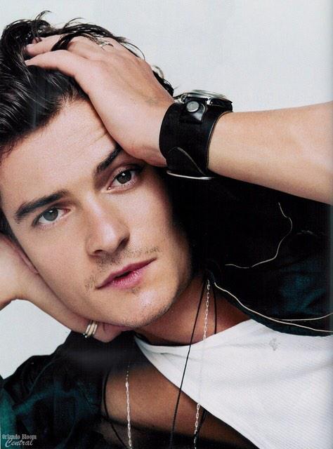 Happy birthday Orlando Bloom! We\re 21 years apart but I\m sure we could make it work   