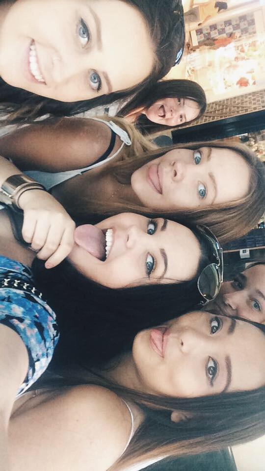 trvp_bxtch's tweet photo. today with the girlies 💖 http://t.co/3vu7NT5rC5