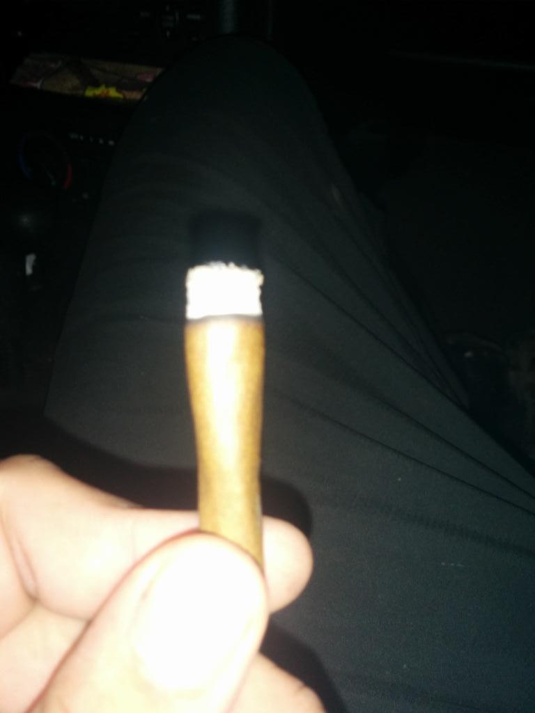 35parza7's tweet photo. #appreciationtweet #thisblunt🔥 http://t.co/FOJEKD3Gdx
