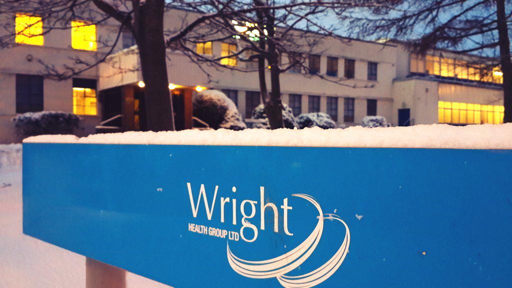 laurenpb08's tweet photo. More snow overnight at @WrightsDental HQ! http://t.co/tbutrh7KFw