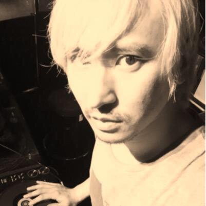 8952De's tweet photo. JAMSSに徳永務さん
DJとして、参加決定しました！
ジャンル？UVERworld？え？
とにかくまたとないチャンス！
これは逃せない！
さぁ、今すぐ迷ってる人は
連絡してください！
http://t.co/8hlsdRCwqA http://t.co/tIDmA3tzZJ