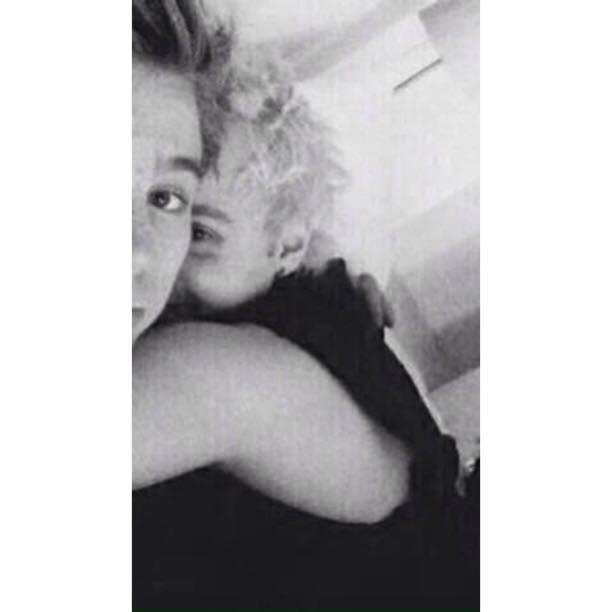 Hii,I just really love this picture,iT'S SO CUTE,and I wanted to show it to you.I love you so much💙 😍 <a href="/sociaIcasvaIty/">luke</a>