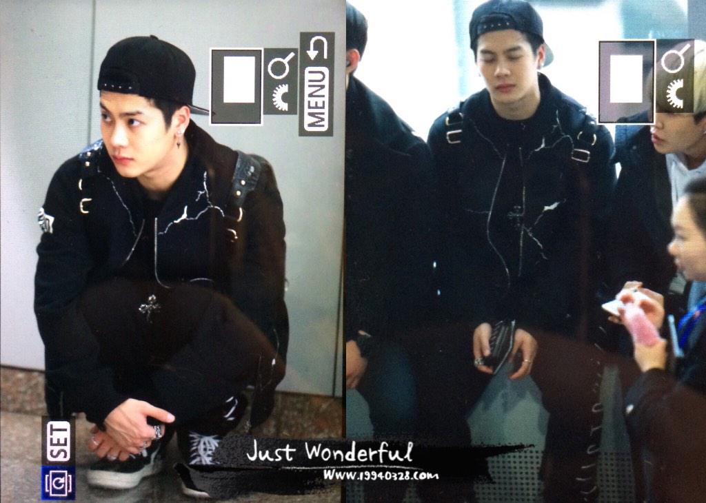 19940328com's tweet photo. 150114 BEIJING AIRPORT #잭슨 #JACKSON http://t.co/rVSlJOmBZh