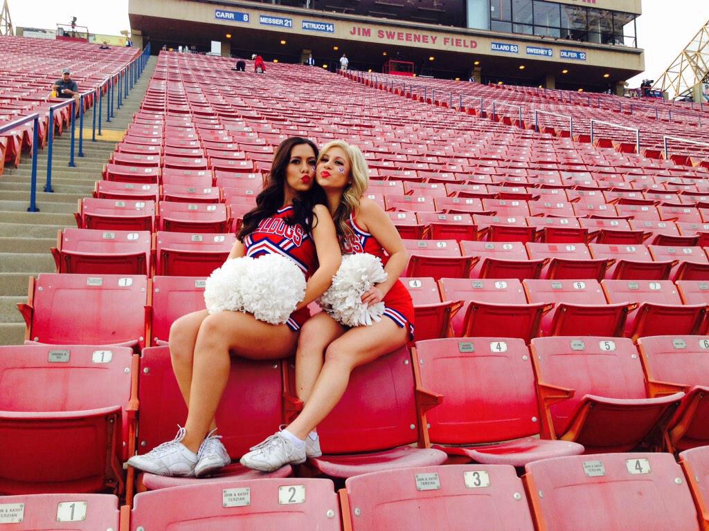 collegecheer2's tweet photo. Fresno state university http://t.co/uPNIWSjqYw