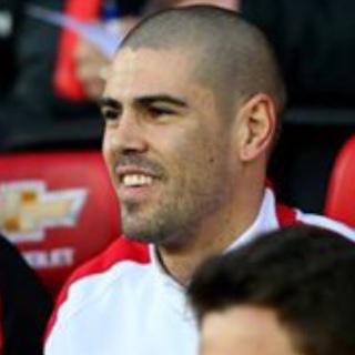 Happy 33rd Birthday, Víctor Valdés!  