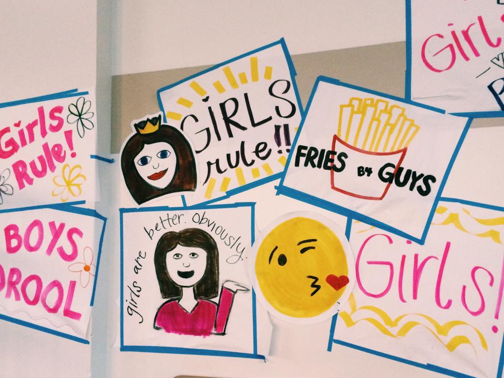 lasalle_lancers's tweet photo. Poster making for the rally tomorrow in the amphitheater (with music)! Who will rise to the top, boys or girls?💥 http://t.co/J4Dww0kYxl