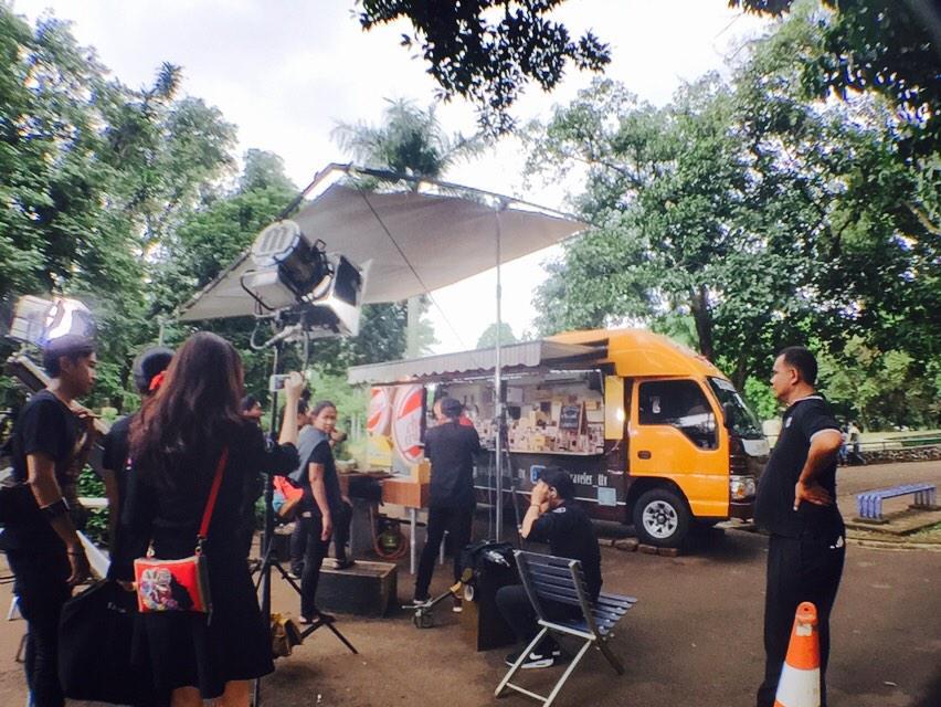 dantrizty_'s tweet photo. "@TRANSTV_CORP: Nahhh... Ini dia #BehindTheScenesTTV untuk shooting acara @cheftravel_ttv ;) seru yah liatnya http://t.co/SKhAzyUnuF"
