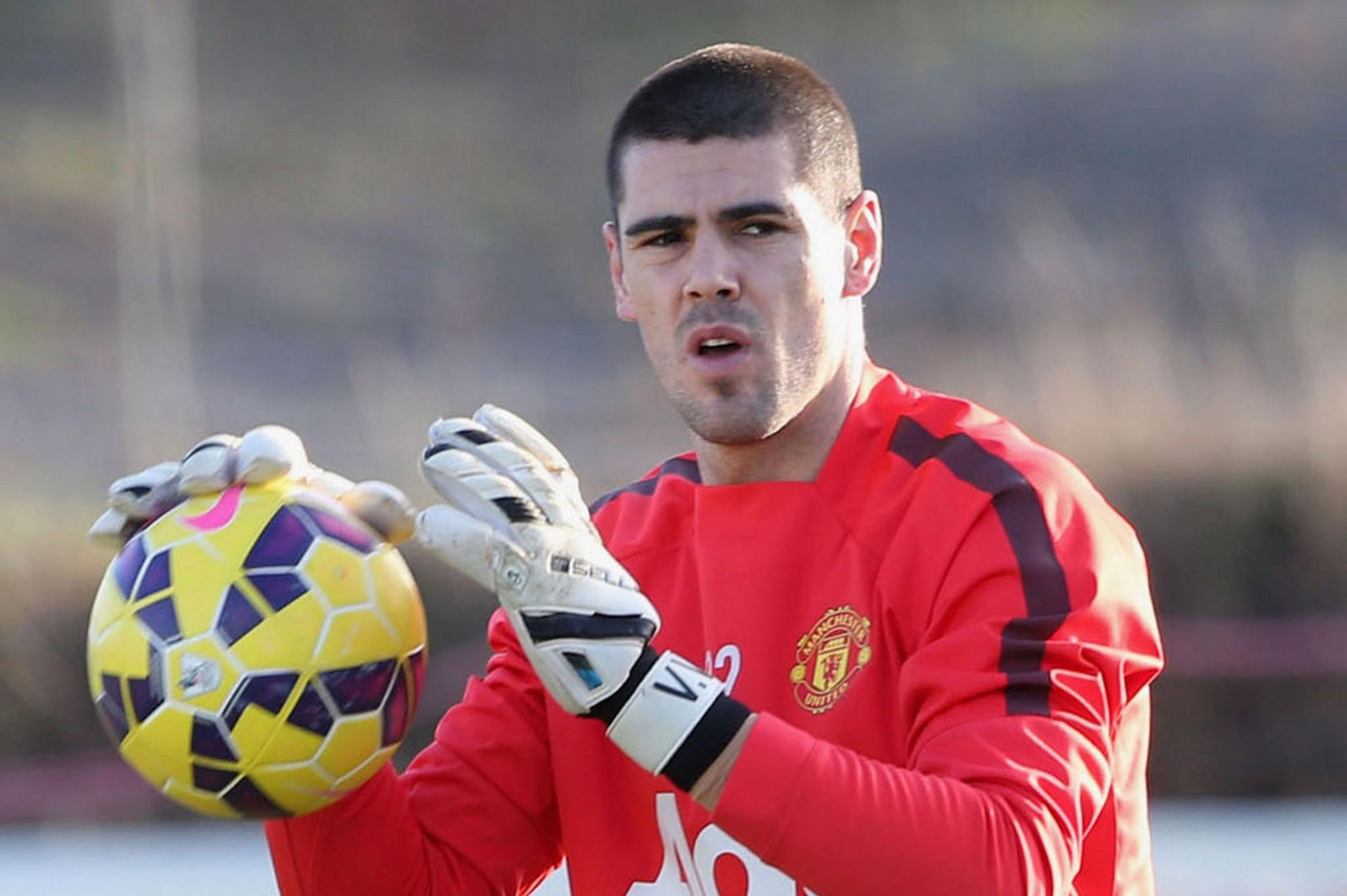 \" Happy 33rd Birthday, rekrutan terbaru Man. United, Víctor Valdés Arribas  