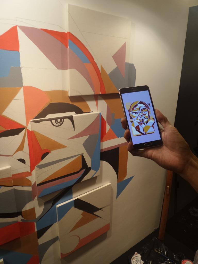 samsungID's tweet photo. Mural artis sangat terbantu dengan #GALAXYNote4 saat membuat sketch sebelum dituangkan ke dalam mural art. #Note4Art http://t.co/FwWguJEDs5