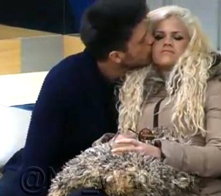 NY_Watcher's tweet image. #GHVIP Fede gives Ylenia some Special Care to make her Feel Better #GHVIP3😉👍👌