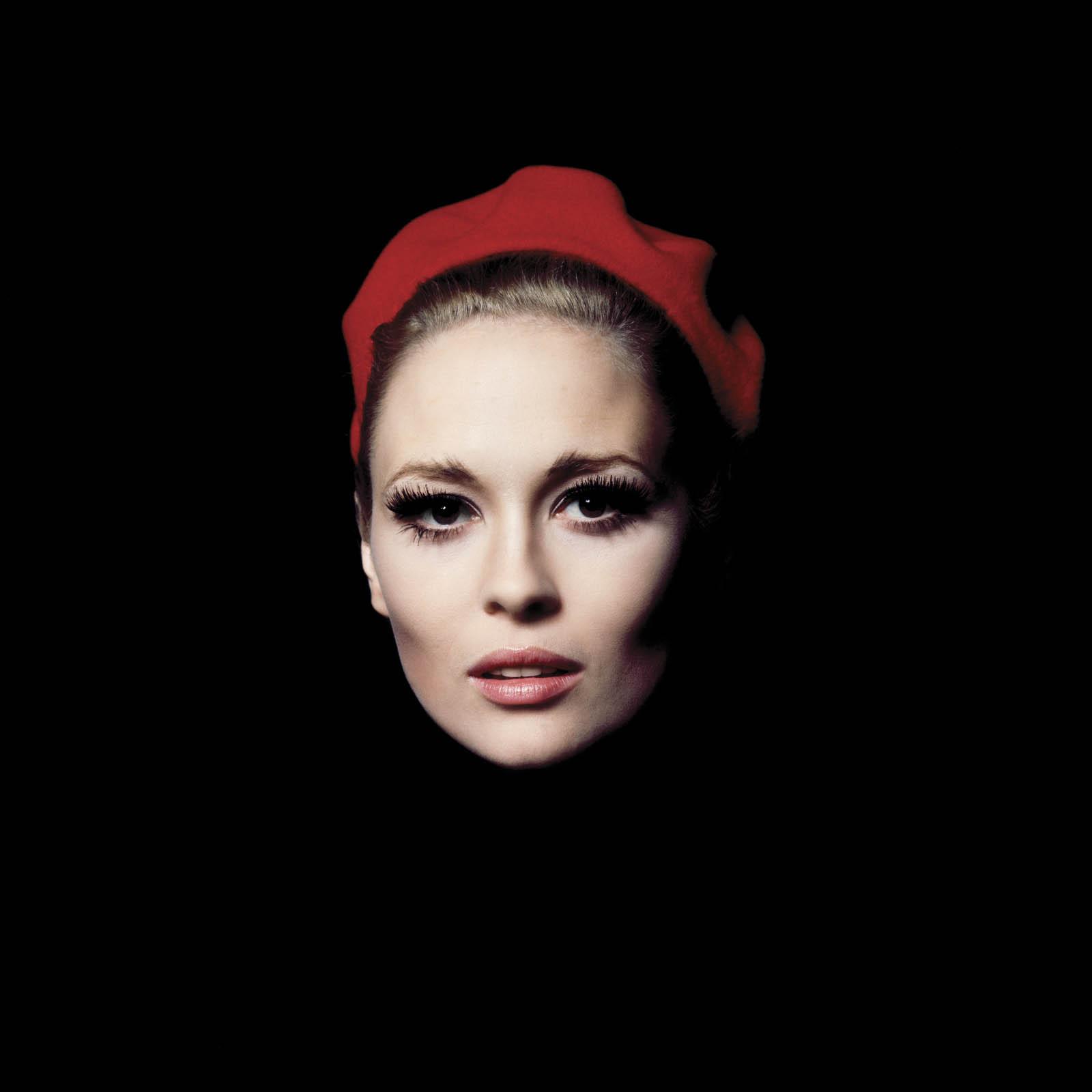 Happy Birthday Faye Dunaway! Total ledge. 