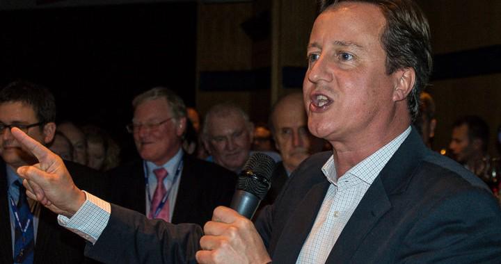 TechHouseFr's tweet image. David Cameron veut interdire le chiffrement + réactions des internautes sur Twitter techhouse.fr/le-premier-min…