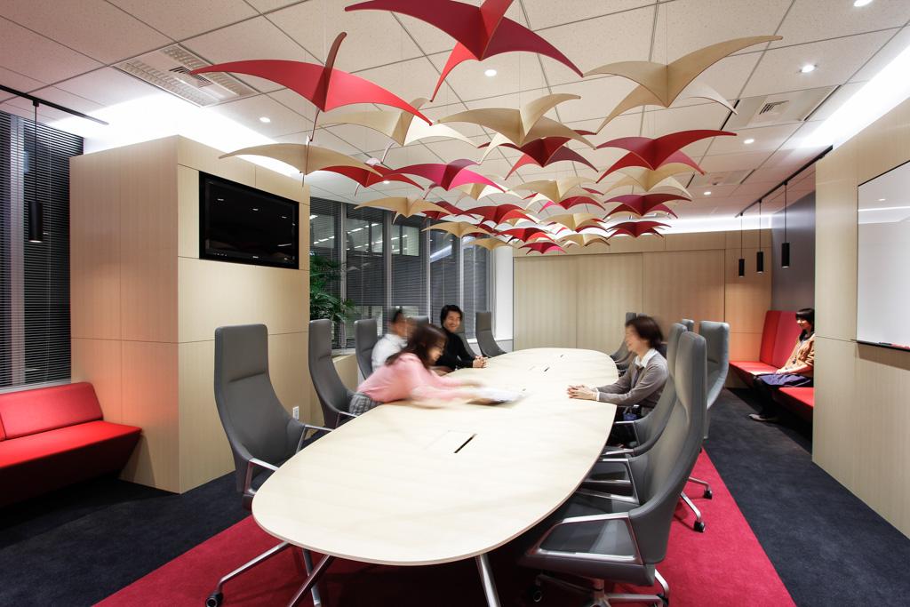 BAKOKO's tweet photo. We've just given Lend Lease Japan's HQ a new look http://t.co/95Tqg1tx40 http://t.co/bvokGcdCRw