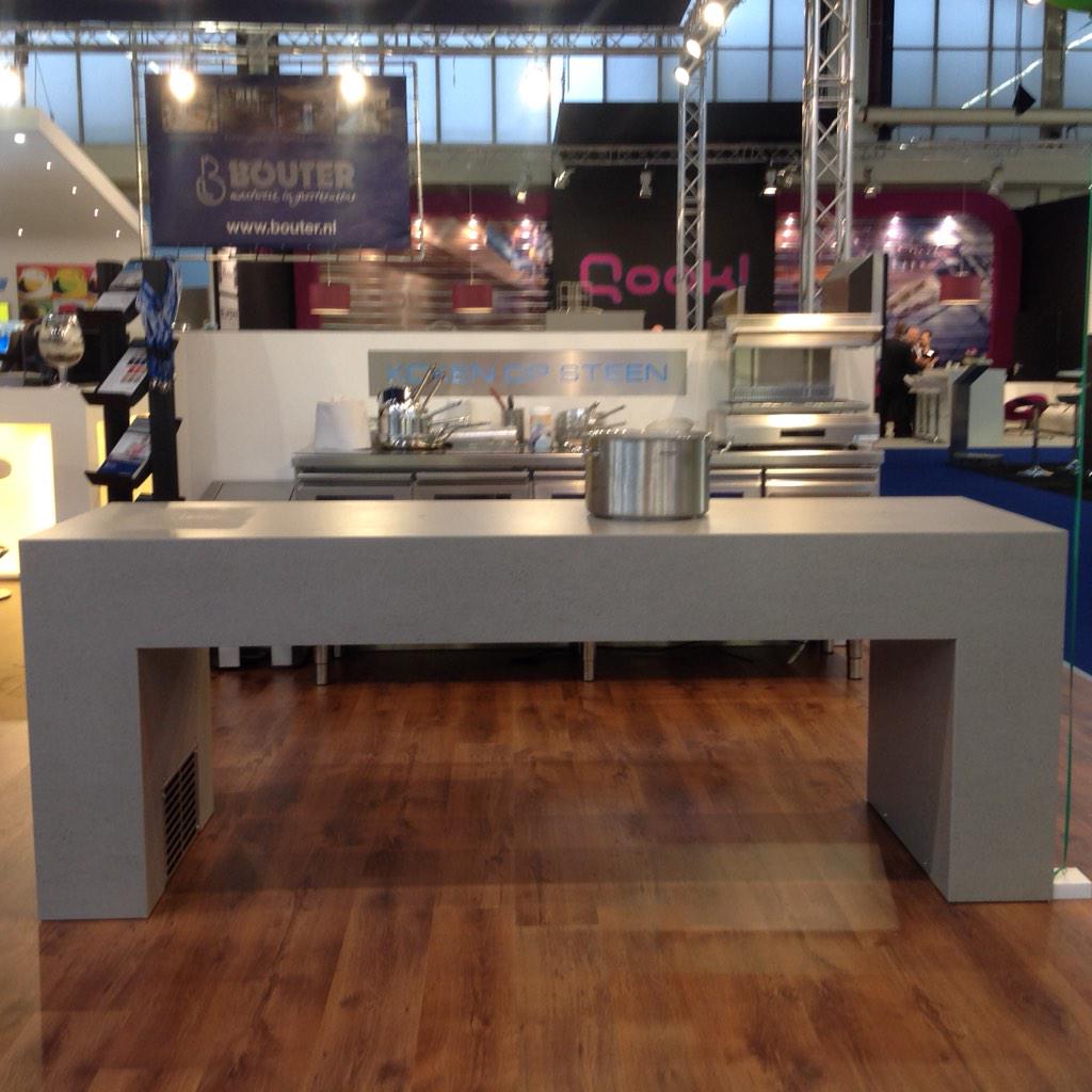 FrankVerschure's tweet photo. Vandaag 3e dag #horecava kom naar #bouternl stand 02.204 koken op steen onze noviteit http://t.co/Avt2kmXwl9