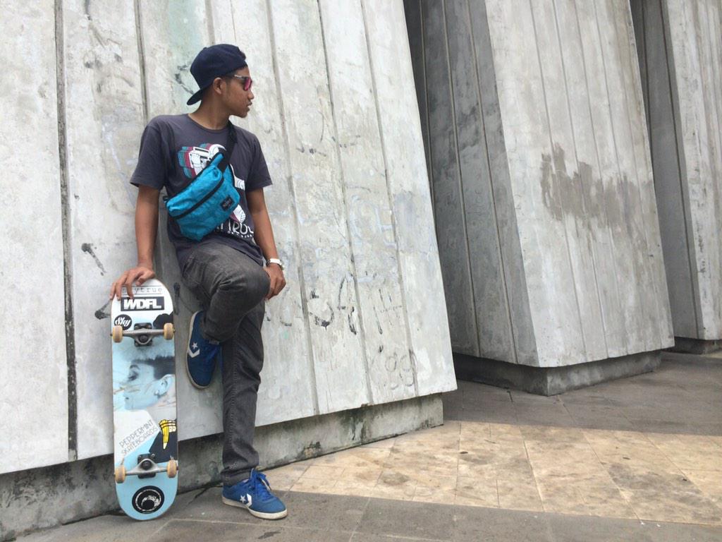 SkytrueBrand's tweet photo. Waist bag "Blue" 
IDR : 150K
For more info : 081314983065 http://t.co/IeCDiOOISo