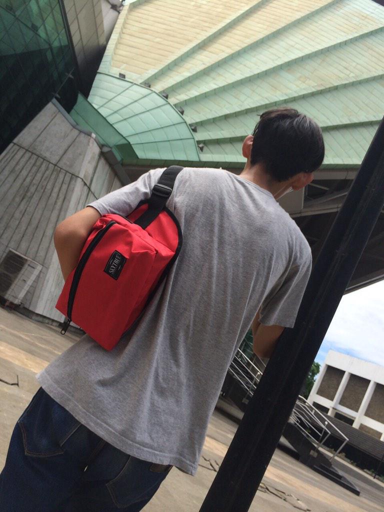 SkytrueBrand's tweet photo. Waist bag "Red"
IDR : 150K
For more info : 081314983065 http://t.co/wMCbJONGBD