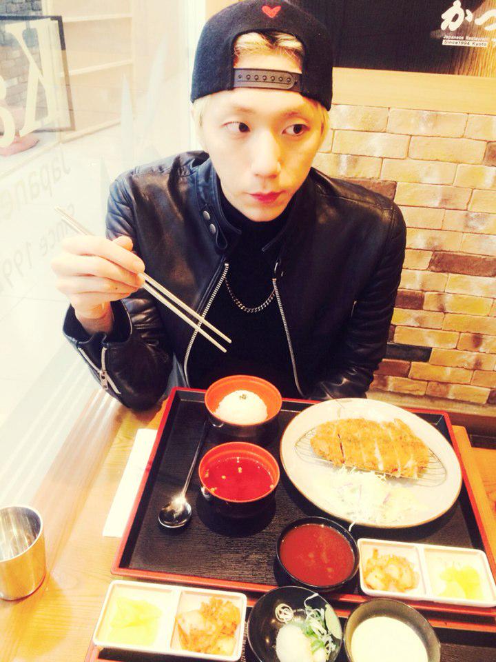 B7T_kpdCMAE0nba.jpg:large