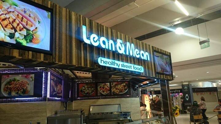 MCRMarkets's tweet image. MUST. EAT. HEALTHY!! it's pretty tasty @manarndale market.  Salad dodge no more people!!  #eatcleanstaylean