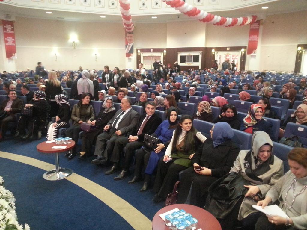 akkadinumraniye's tweet image. #AkPartiÜmraniyeKadınKollarıKongresi Kongremiz @umraniyebeltr Bşk. Sn. @Hasan_Cann ve protokolün katılımı ile başladı