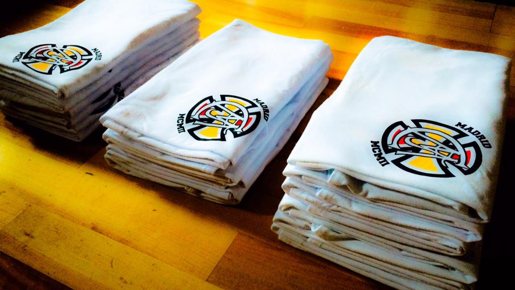 EL7MADRIDISTA's tweet photo. Camisetas listas para enviar!!!
No te quedes sin ella!!! Sólo 12€ más envío, pedidos: el7madridista@gmail.com #E7M http://t.co/204PRJzvkp