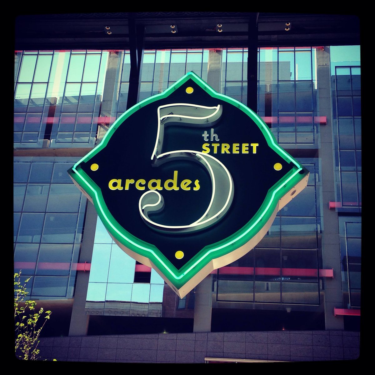 Jan 24 - #UnitedWeBrunch is at <a href="/5thStArcades/">5th Street Arcades</a>! Tastings &amp; drinks from top CLE restaurants - brunch.clevescene.com