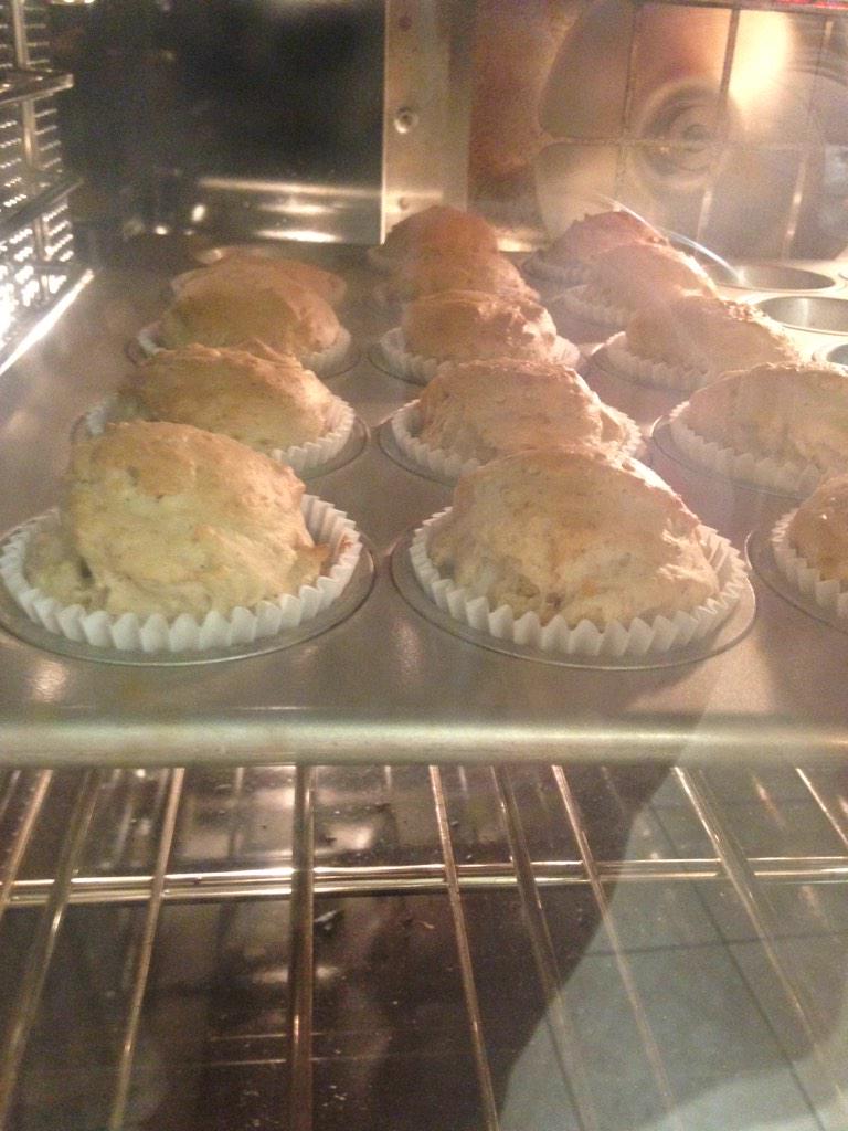 SweetEnvyNY's tweet photo. Testing out GF, vegan, soy free, sugar free morning glory naked cupcakes ...fingers crossed 😁💜💚 #SweetEnvy http://t.co/fvR4ZAWzUo