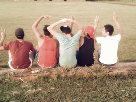 rafaelvilharga's tweet photo. #laiffer #kaick #vitorio #anysio só os top haha ^^ http://t.co/C9RTxHEAtu