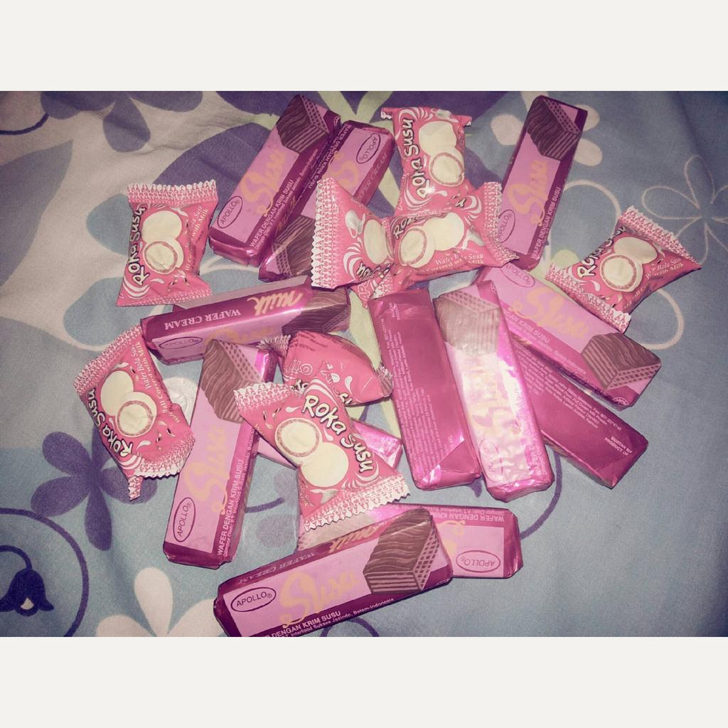 putriasarmelya's tweet photo. Cihuyyy dpet bnyak coklat.. mksihh ^_^ http://t.co/t1H9npdWwS
