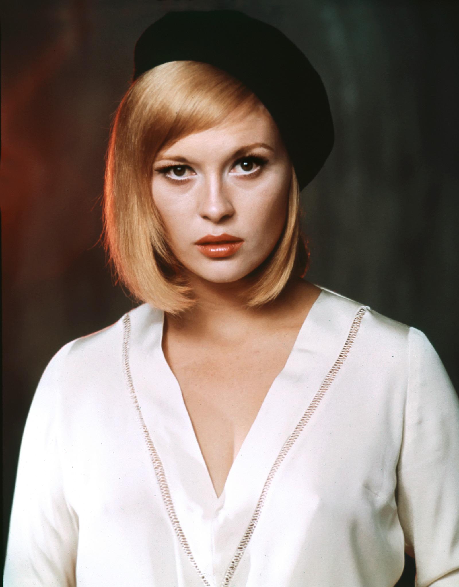 Happy Birthday to Faye Dunaway! 74 today. 