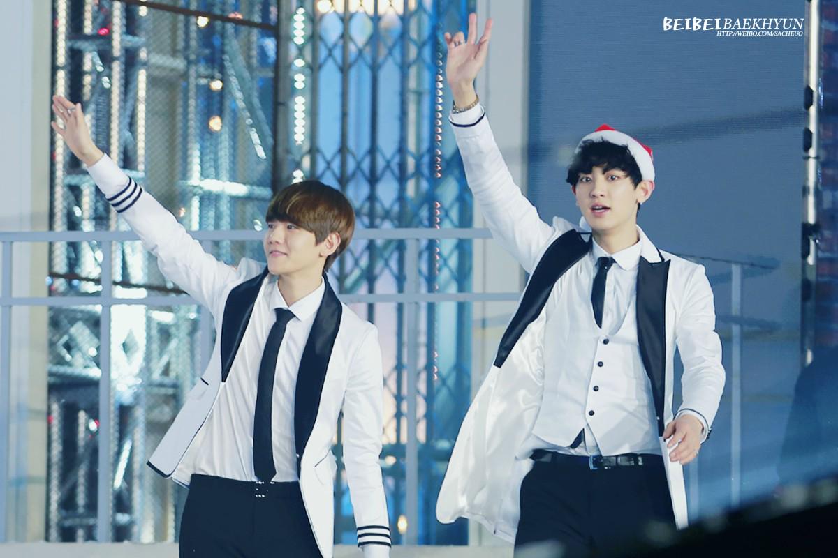 baekhyun_th's tweet photo. [PIC] 141221 Baekhyun Chanyeol - SBS Gayo Daejun ©beibeinuna #백현TH http://t.co/dhS7QgHobc http://t.co/96fM9LMWsD http://t.co/t040yXklzz