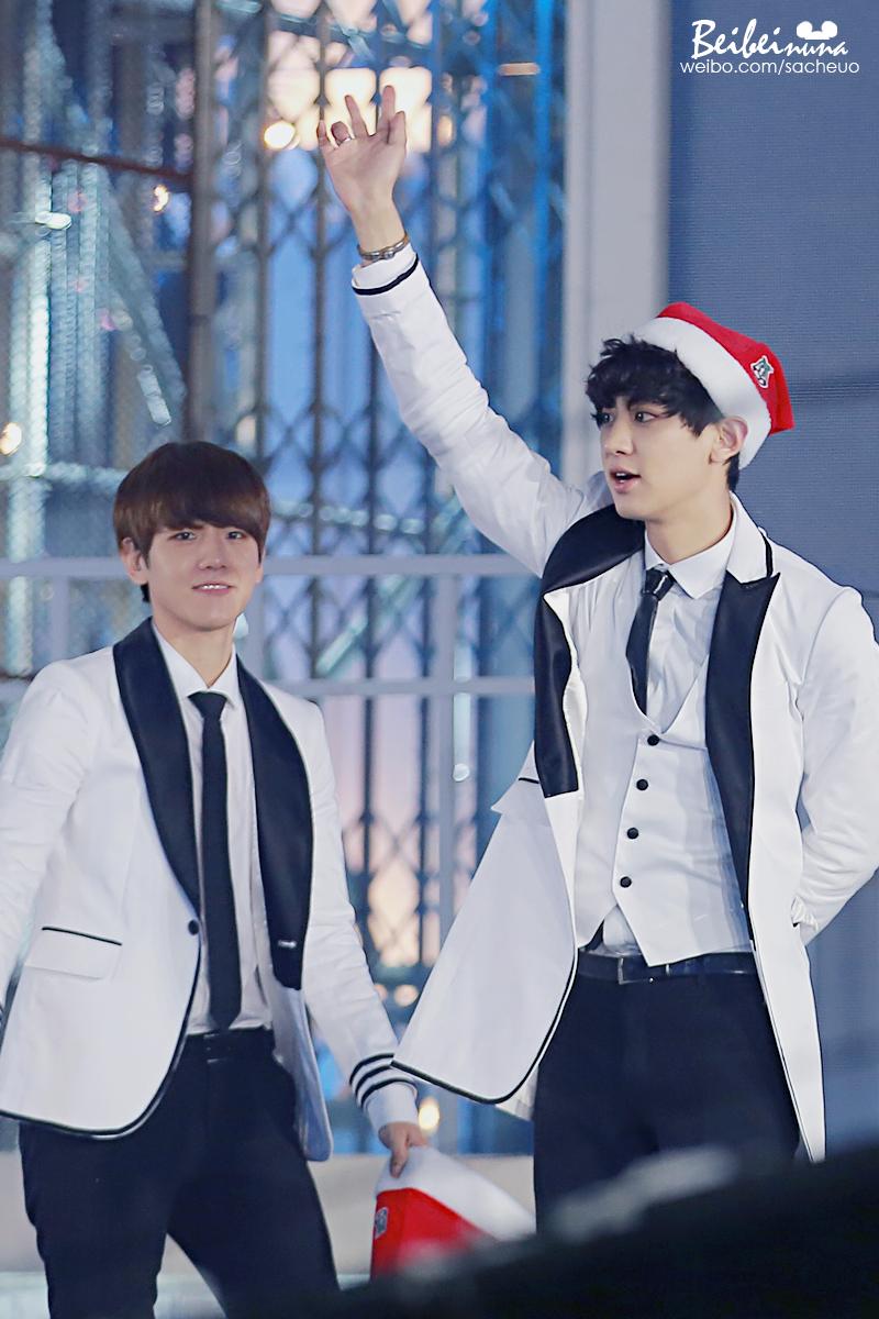 baekhyun_th's tweet photo. [PIC] 141221 Baekhyun Chanyeol - SBS Gayo Daejun ©beibeinuna #백현TH http://t.co/dhS7QgHobc http://t.co/96fM9LMWsD http://t.co/t040yXklzz
