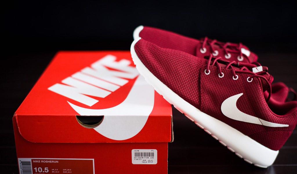 Valla_Factory's tweet photo. RT+FOLLOW para entrar en el sorteo de estas NIKE ROSHE RUN GRANATES http://t.co/CSeDUWSUc6