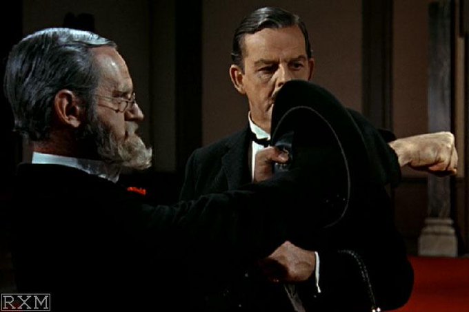 S&igrave;, piacciono molto anche a me i cappellini da hipster. http://t.co/EVec5dlcBg<a href="/tag/lmv"class="tags"><span>#lmv</span></a>