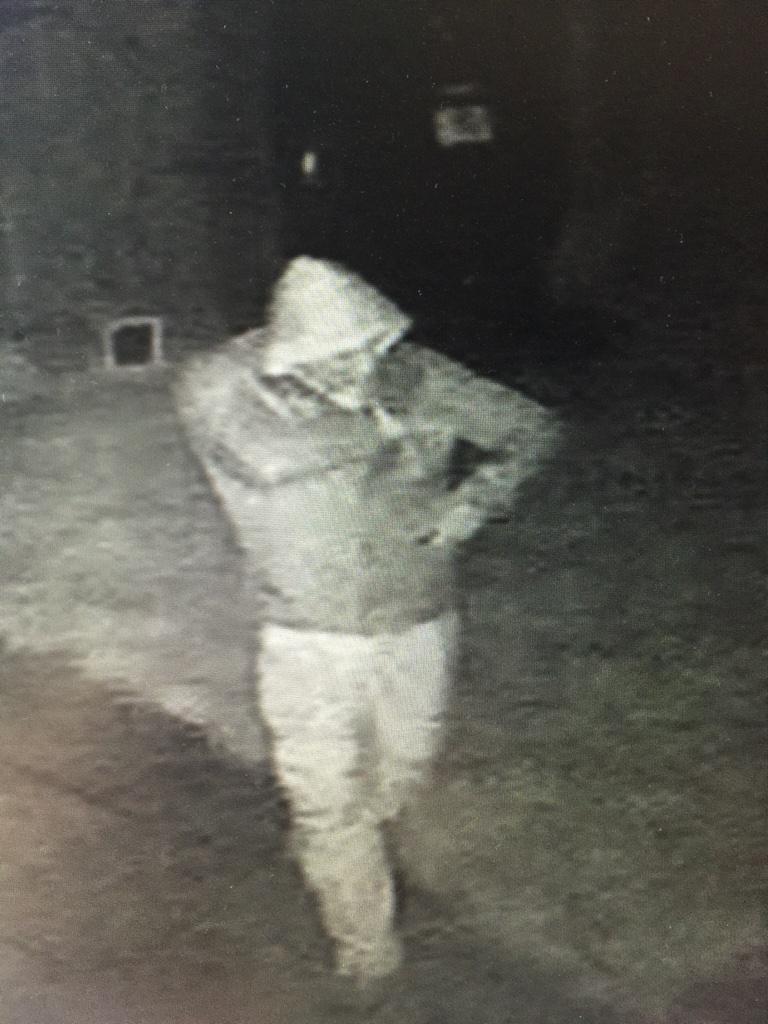 JodieMarsh's tweet photo. This is the other guy who broke into mine last night. Please RT and contact essex police with any info x http://t.co/KoUD7i5h01