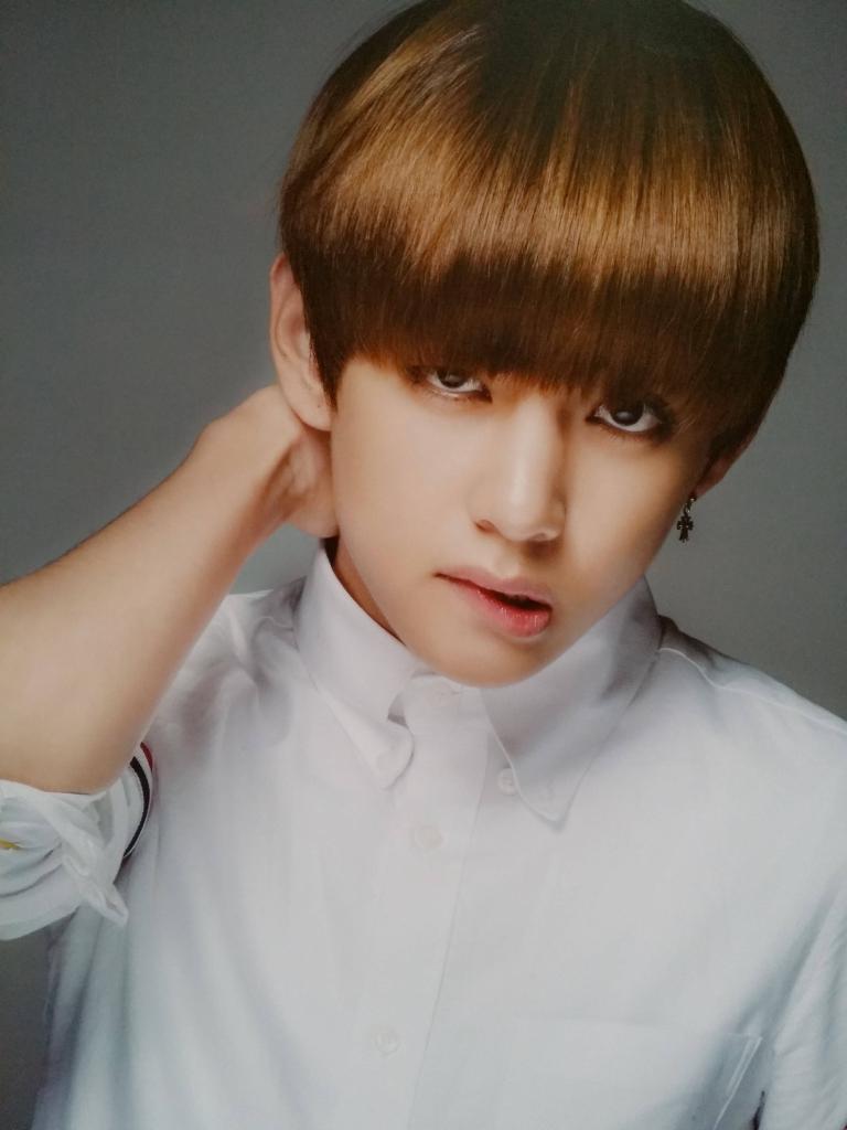 pretzl on Twitter: "[SCAN] 2015 BTS China Official Fanclub Magazine - V