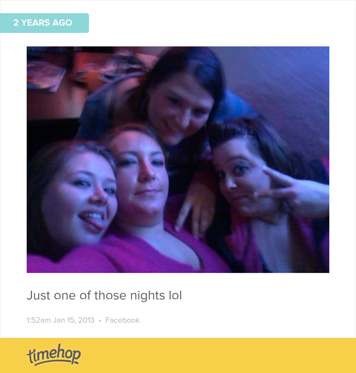JenniferHinson7's tweet photo. The crazy nights we had lol! Miss these ladies like crazy!  http://t.co/kanZ60IXvi http://t.co/gLfMrnTSBn