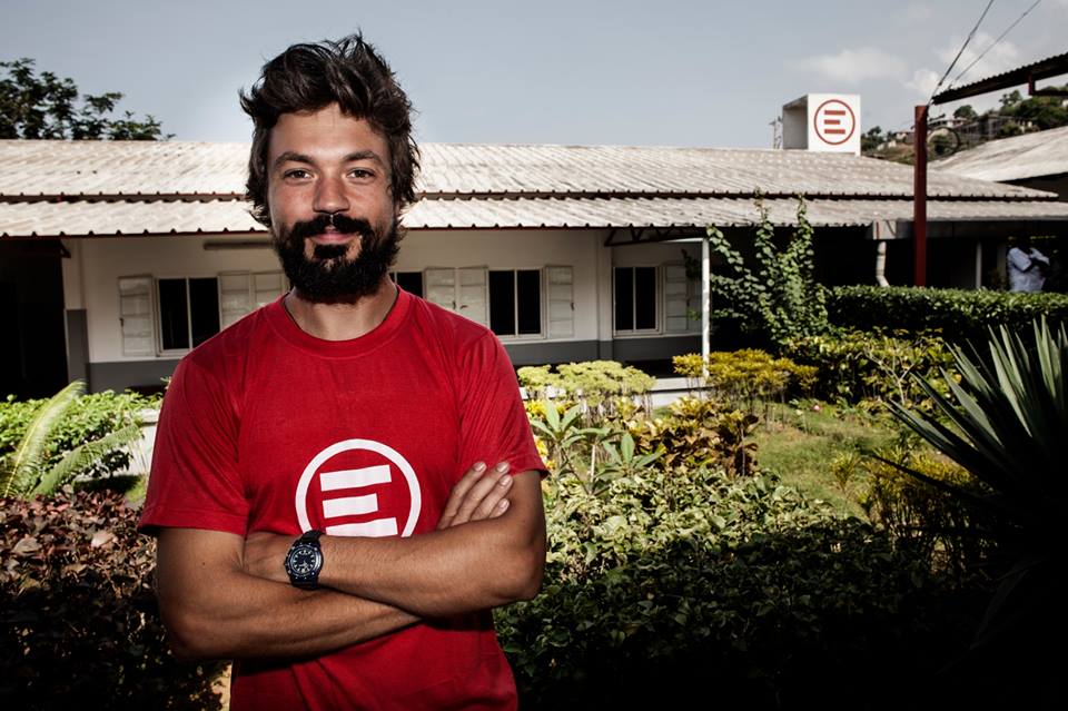 emergency_ong's tweet photo. Di quali specialisti abbiamo bisogno? Leggi qui http://t.co/Je65abXS8e e candidati adesso a #workwithE RT http://t.co/vzknCmiyJQ