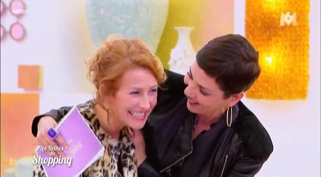 GaelleNews's tweet photo. #PHOTO: Gaëlle dans "Les Reines du shopping" 🎀👗💄💋 #19 http://t.co/H8YfFt31iB
