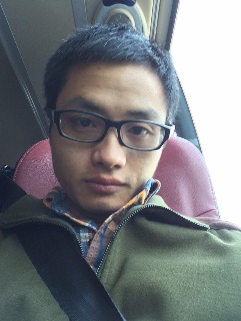 yanyi757's tweet photo. ���清食品厂呆几天累成这样 http://t.co/9aYAghw0Gb
