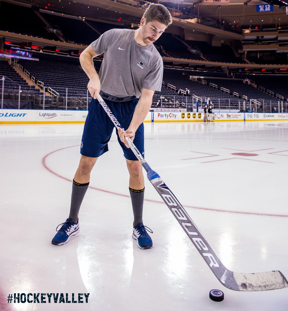 JulieRobenhymer's tweet image. Hockey players have a skewed sense of style when it comes to working out. #functionoverfashion RT @PennStateMHKY: