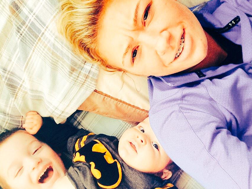 hmcoley's tweet photo. 🙈😂 Morning cuddles #henrysface http://t.co/dzRDZpkBlC