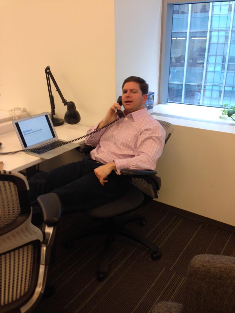 jacqueline's tweet photo. Typical sales day for @PattilloDavid. #gettingvulnerable #crushingit or was he crushed? #blackeye @TwitterNYC http://t.co/XwU0AOV0ur