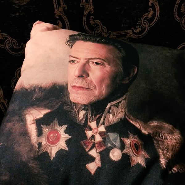 We can't blame you, we'd want David in our beds too. RT <a href="/bikehugger/">byron@bikehugger</a> Tried to steal this seriously #Palladianhotel